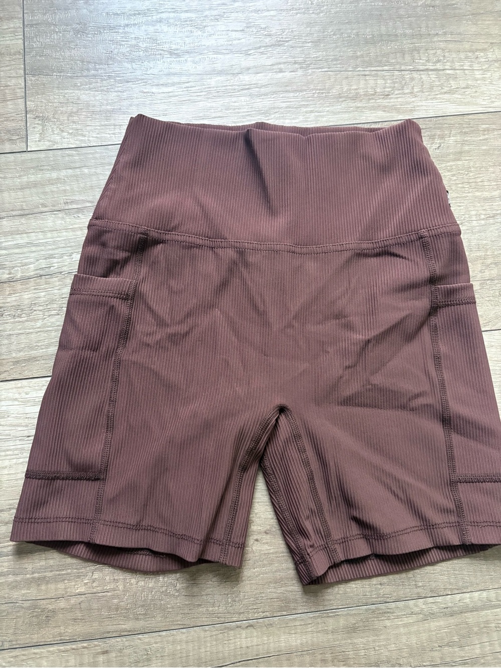 Born Primitive High-Waist Ribbed Women’s Bike Shorts - Brown